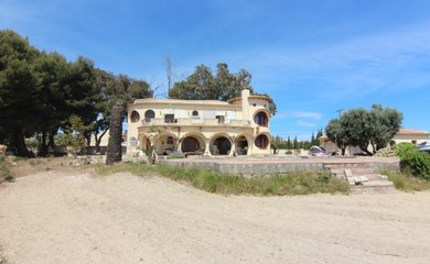 Villa for sale in Benissa / Spain