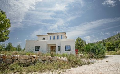 Villa for sale in Pedreguer / Spain